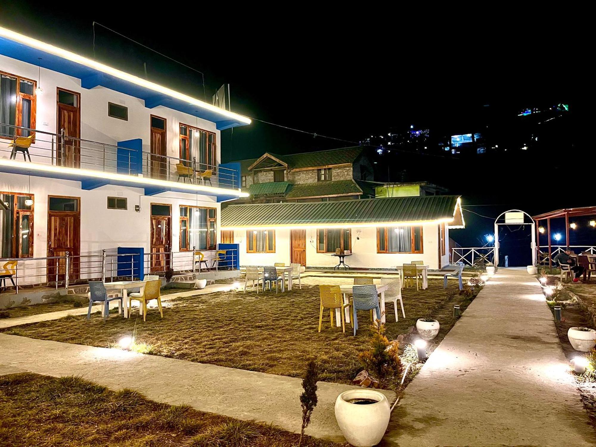 קאסול Hotel Adinova מראה חיצוני תמונה