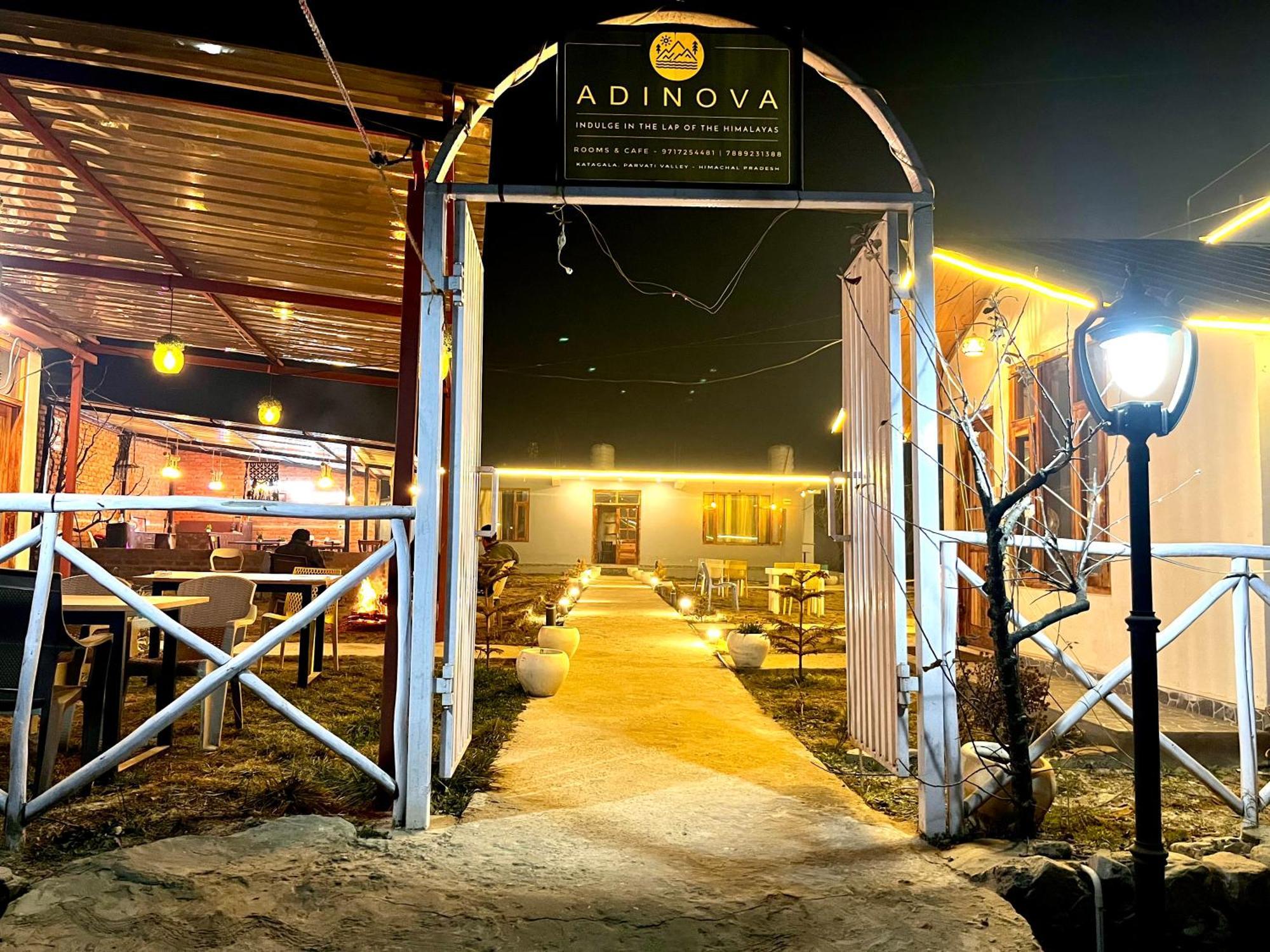 קאסול Hotel Adinova מראה חיצוני תמונה