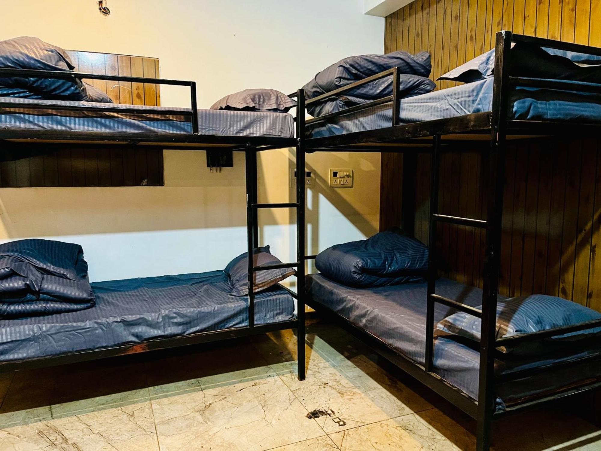 קאסול Hotel Adinova מראה חיצוני תמונה