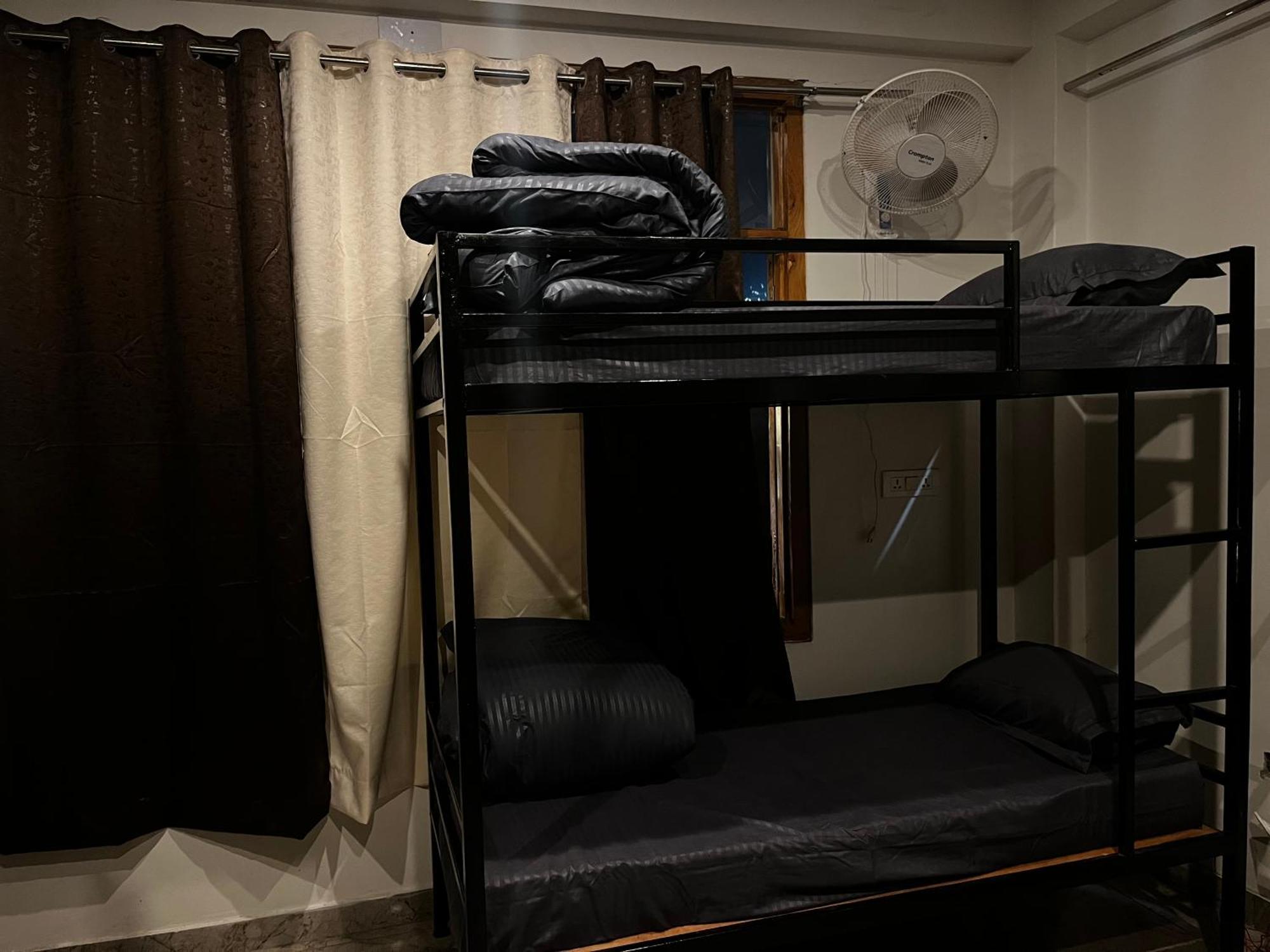 קאסול Hotel Adinova מראה חיצוני תמונה