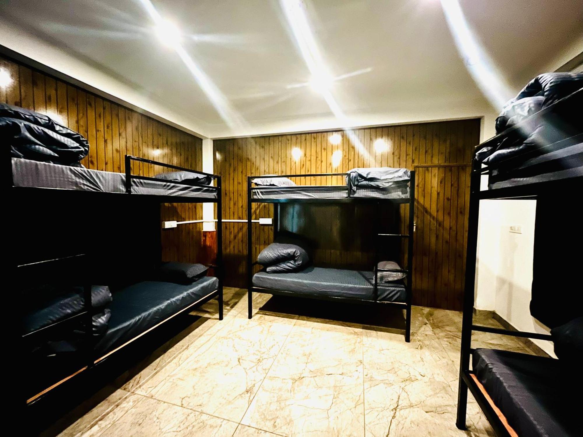 קאסול Hotel Adinova מראה חיצוני תמונה